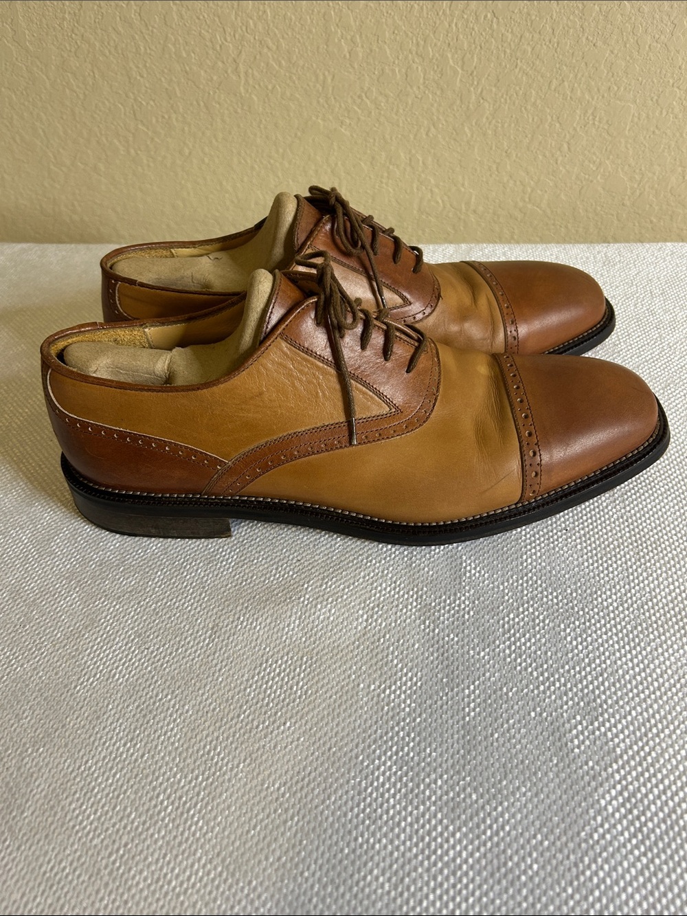 Johnston & Murphy Cellini Two Tone Oxford Shoe Size 10.5 M - Picture 2 of 12
